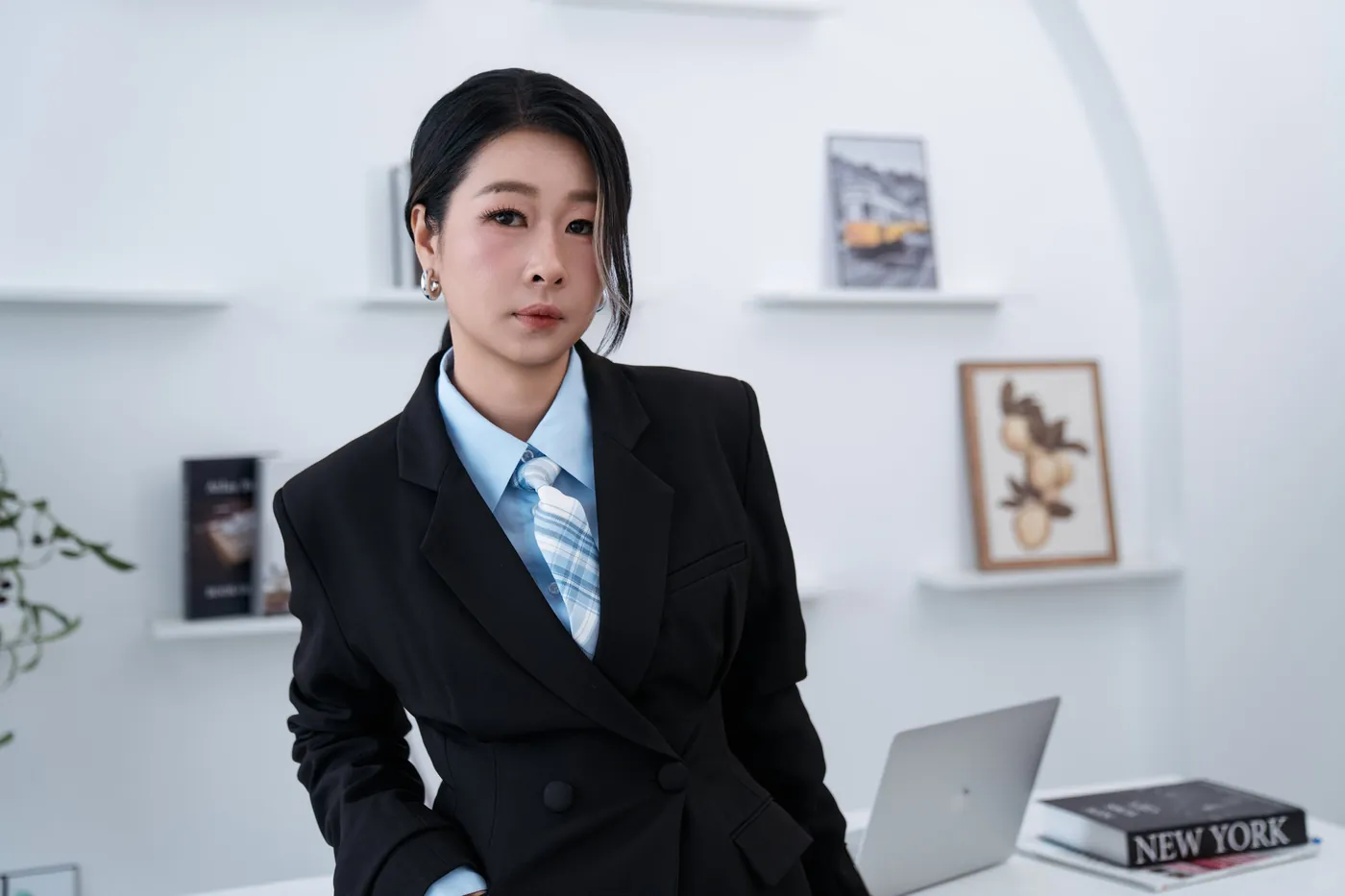 Ms. Emily Lê
