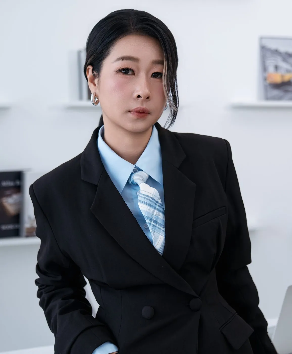 Ms. Emily Lê